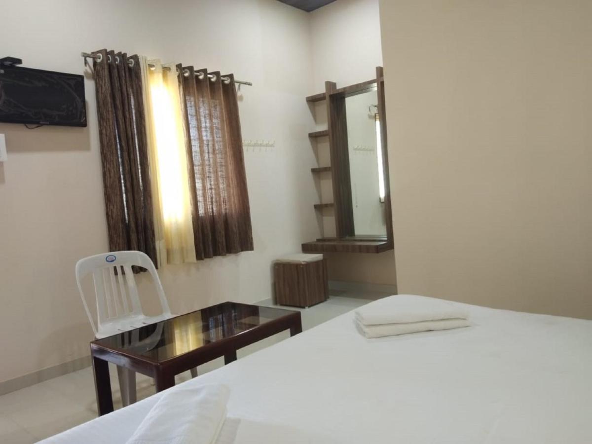 Hotel Krishna Exotica Ahmednagar Bagian luar foto