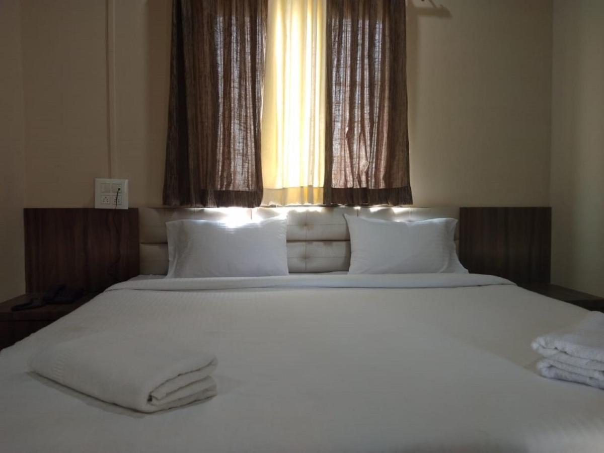 Hotel Krishna Exotica Ahmednagar Bagian luar foto