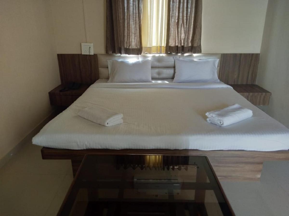 Hotel Krishna Exotica Ahmednagar Bagian luar foto